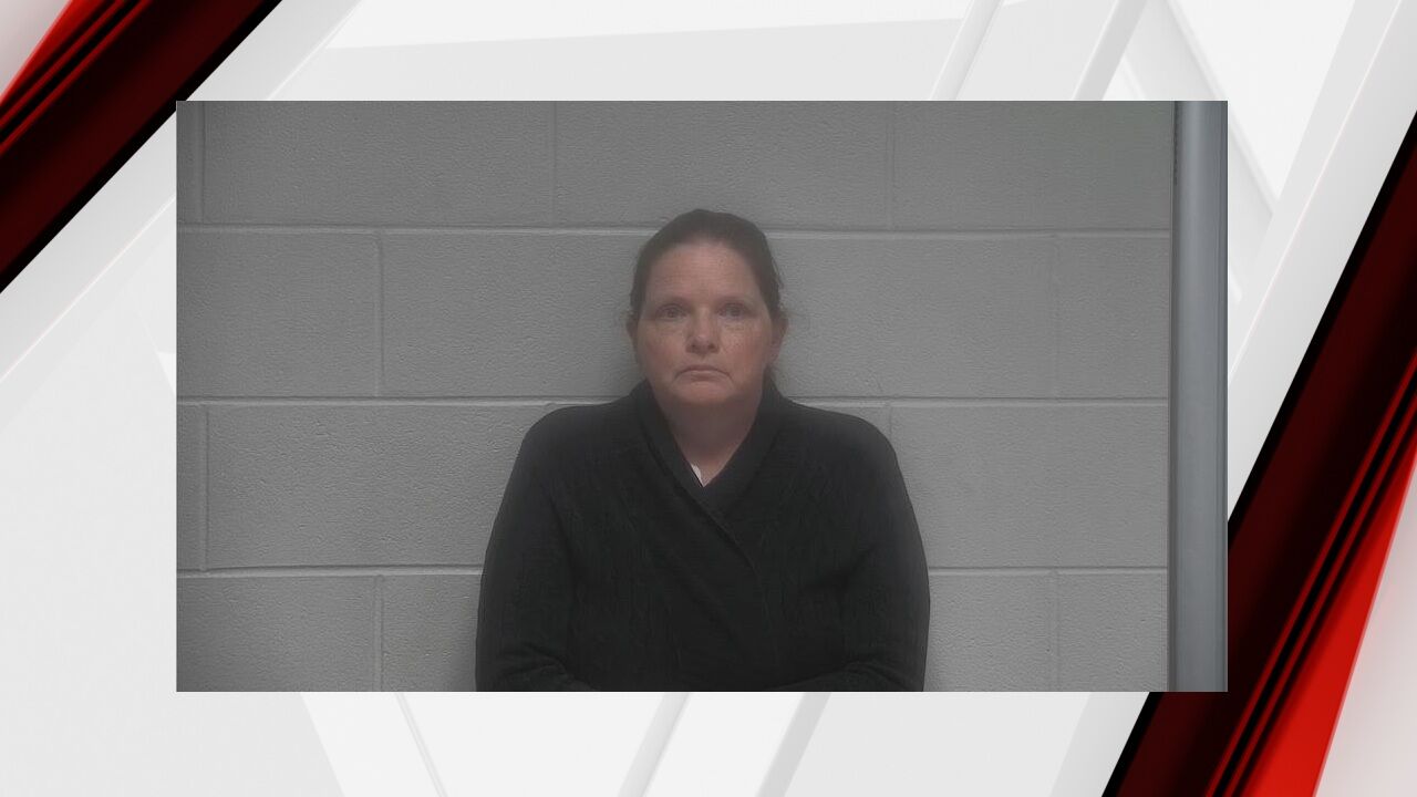 Former Kentucky paralegal indicted on wire fraud, tax evasion and identity theft charges